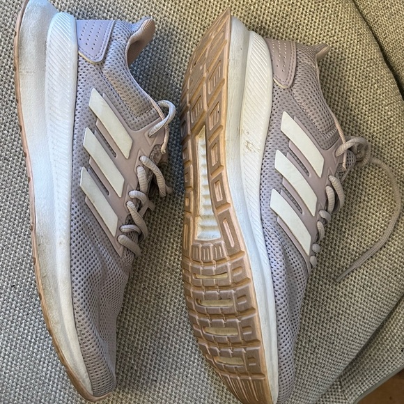 ADIDAS - Picture 3 of 7